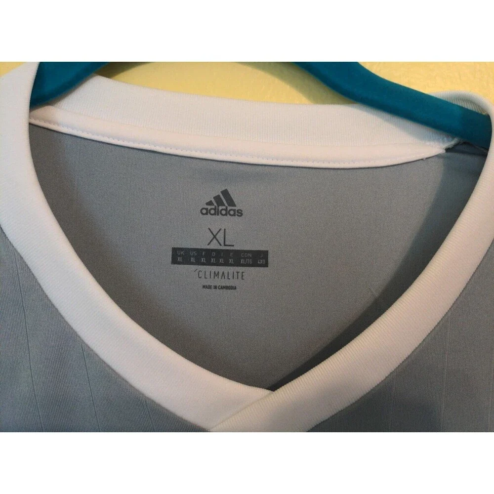 Adidas Climalite Soccer Style 3 Stripe Shirt Jersey Men's Size XL Grey Pinstripe
